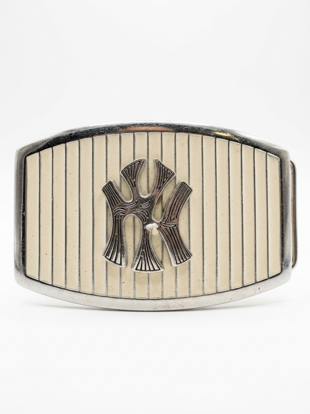 Vintage New York Yankees Cream Enamel Pinstripe Belt Buckle Baseball Memorabilia